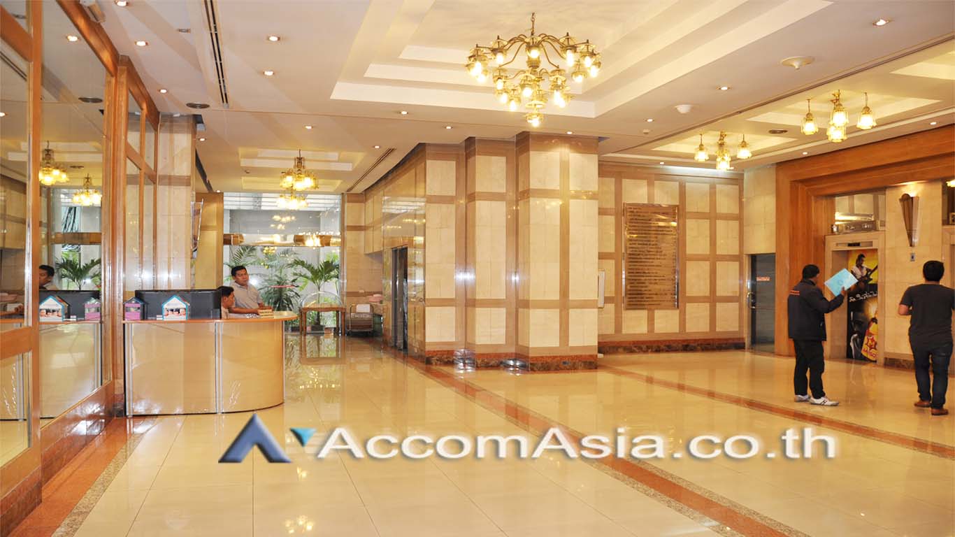 4  Office Space For Rent in Sukhumvit ,Bangkok MRT Sukhumvit - BTS Asok at Rajapark Building AA10326